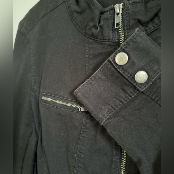 Black jacket - Picture 2 of 4